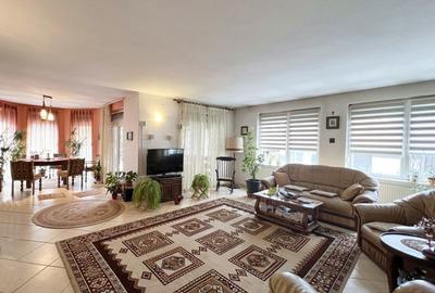 Casă individuală cu 6 camere cu Canalizare în Central - 4