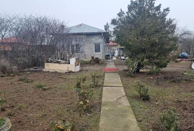 Casă cu 5 camere cu Teren 2800 Mp în Nuci - 2