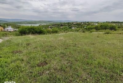 Teren de 537 mp, în Miroslava