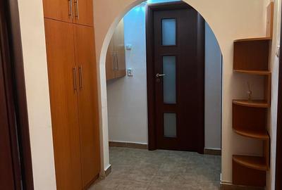 Apartament cu 2 camere decomandat, mobilat în Poarta 6 - 9