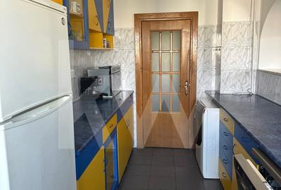 Apartament cu 4 camere semidecomandat, mobilat în Calea București - 4