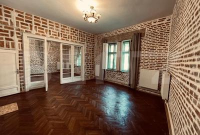 Casa de inchiriat, 3 camere, 103 mp, nemobilata/mobilata, zona GRUIA