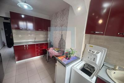 Apartament cu 2 camere decomandat în Planete - 2