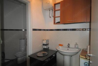 Spațiu comercial, de 88 mp, în Central - 2