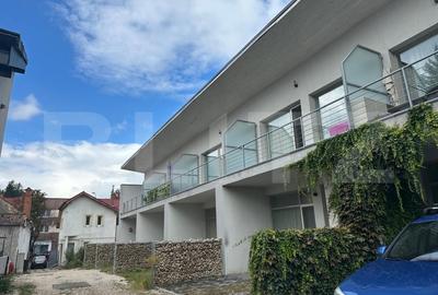 Apartament de inchiriat, modern, 3 camere, cu vedere spectaculoasa, Central - 13