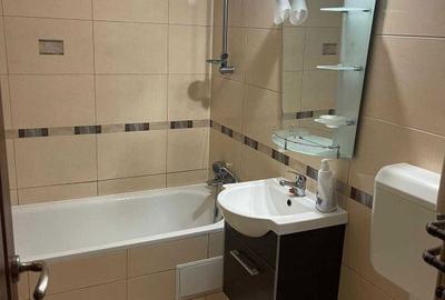 Apartament cu 3 camere decomandat în Spitalul Județean - 3