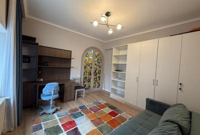 Apartament cu 3 camere decomandat în Primăverii - 9