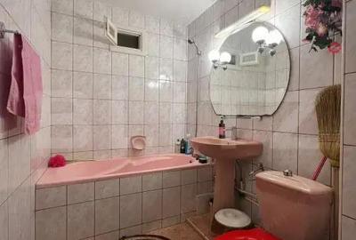 Apartament cu 3 camere decomandat, mobilat în Turda