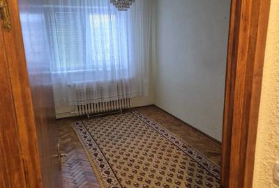 Apartament cu 3 camere decomandat în Central - 1