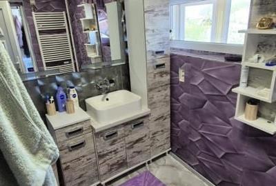 Casă cu 3 camere cu Teren 1318 Mp în Central - 2