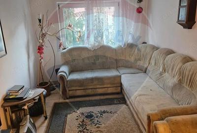 Apartament cu 3 camere de vanzare, str. Hortensiei - 7