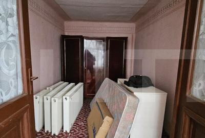 Casă cu 2 camere cu Teren 1200 Mp în Central