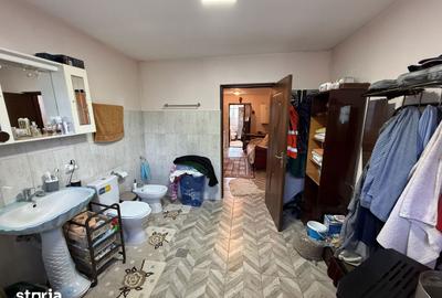 Casă cu 4 camere cu Teren 1390 Mp în Voinești - 15