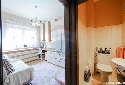 Apartament cu 4 camere decomandat, mobilat în Central - 16