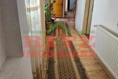 Casă cu 4 camere cu Teren 977 Mp în Central - 13