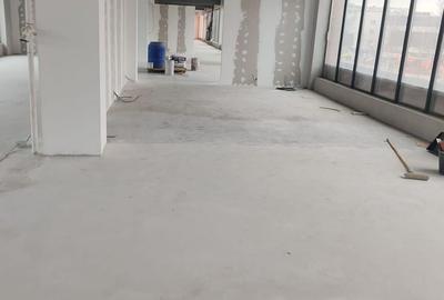 Spațiu comercial, de 3,200 mp, în Pipera - 10