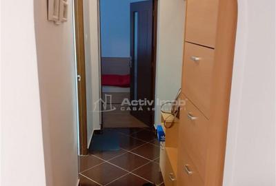Apartament cu 3 camere semidecomandat în Moroasa 1 - 2
