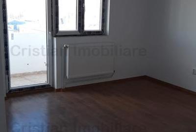 Apartament cu 3 camere decomandat în Apollo - 9