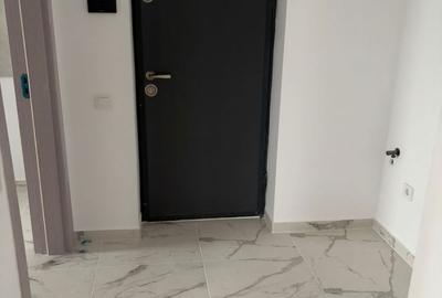 Apartament cu 3 camere decomandat în Titan - 2