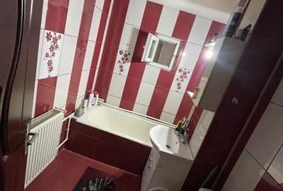 Apartament cu 4 camere decomandat în Broșteni - 4