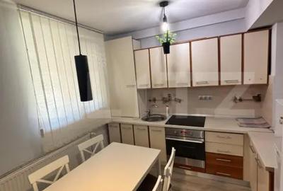 Apartament cu 3 camere decomandat în Central - 1
