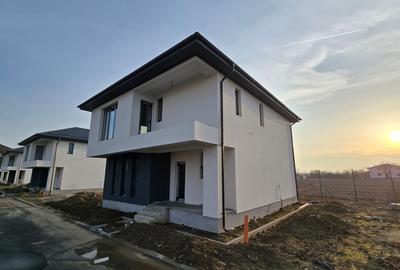 Casă individuală cu 4 camere cu Canalizare în Bolintin-Vale - 2