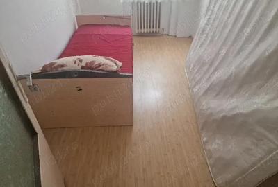 Apartament cu 3 camere decomandat în Precista