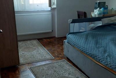 Apartament cu 3 camere semidecomandat în Central - 6