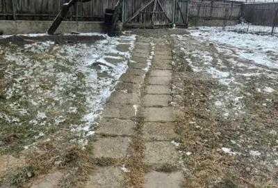 Casă cu 2 camere cu Teren 2700 Mp în Central - 2