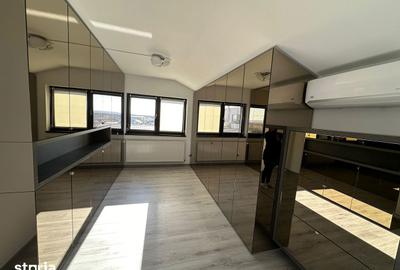 Casă cu 4 camere cu Teren 1000 Mp în Central - 2