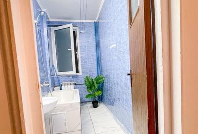 Titan, Auchan, str. Jean Steriadi, - 7