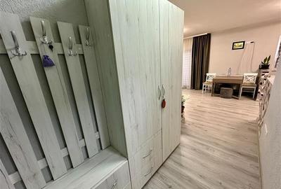 FILM&3D! Elegant,mobilat,accesorizat,totul nou,gata de mutat/inchiriat, Unirii,T - 7
