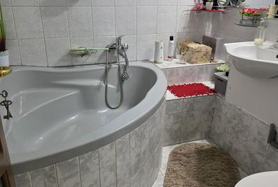 Apartament cu 4 camere decomandat în Traian - 3