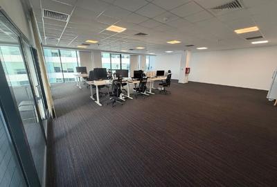 Office next to Promenada Mall with parking and private balcony - 10