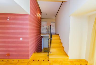 Casă cu 7 camere cu Teren 1000 Mp în Exterior Sud - 12