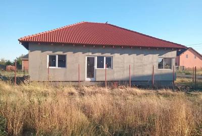 Casă cu 4 camere în Becicherecu Mic - 2