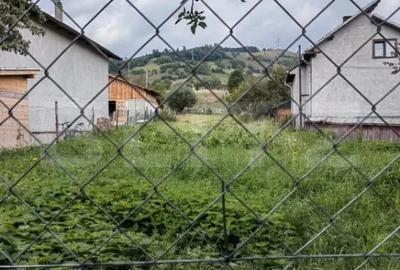 Casă cu 4 camere cu Teren 1600 Mp în Central - 14