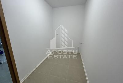 Spațiu comercial, de 138 mp, în Neptun - 3
