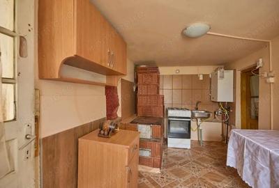 Casă cu 2 camere cu Teren 831 Mp în Central - 5