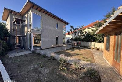 Casă cu 4 camere cu Canalizare în Central - 4