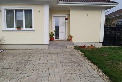 Casă cu 3 camere cu Teren 300 Mp în Bucovăț (Remetea Mare) - 2