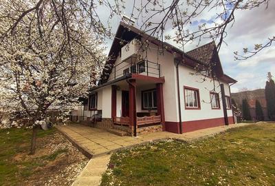 Casă cu 5 camere cu Teren 2100 Mp în Malu cu Flori - 5