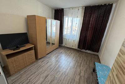 Garsonieră decomandată în CET - 1