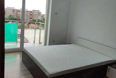 Apartament cu 3 camere nedecomandat în Central