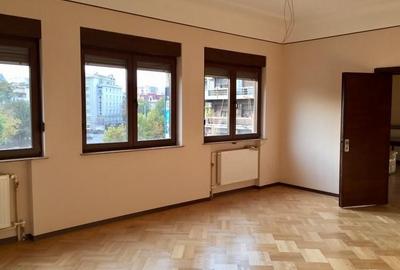 Apartament cu 6 camere decomandat în P-ța Romană - 7