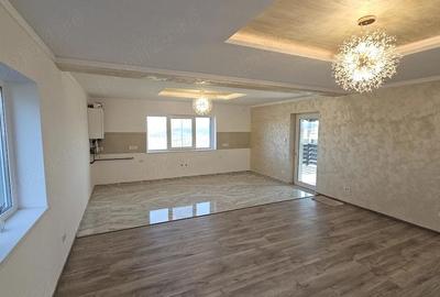 Casă cu 5 camere cu Teren 225 Mp în Ciurbești - 3