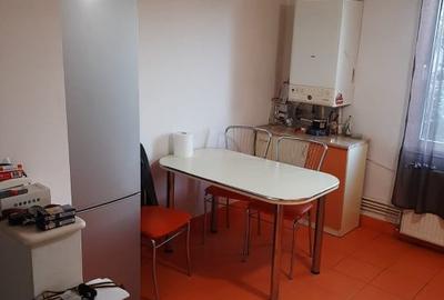 Apartament de vanzare - 2 camere et. 2, Reghin bld. Unirii - 4