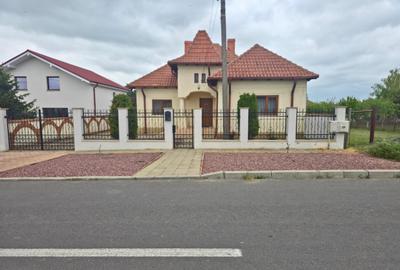 Casă elegantă complet renovată, 4 camere, 2 corpuri – Kogălniceanu - 2