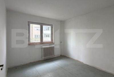 Apartament cu 2 camere semidecomandat în Craiovița Nouă - 1