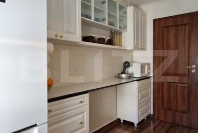Apartament de vanzare 3 camere, 55 mp, zona Micro 17 - 5